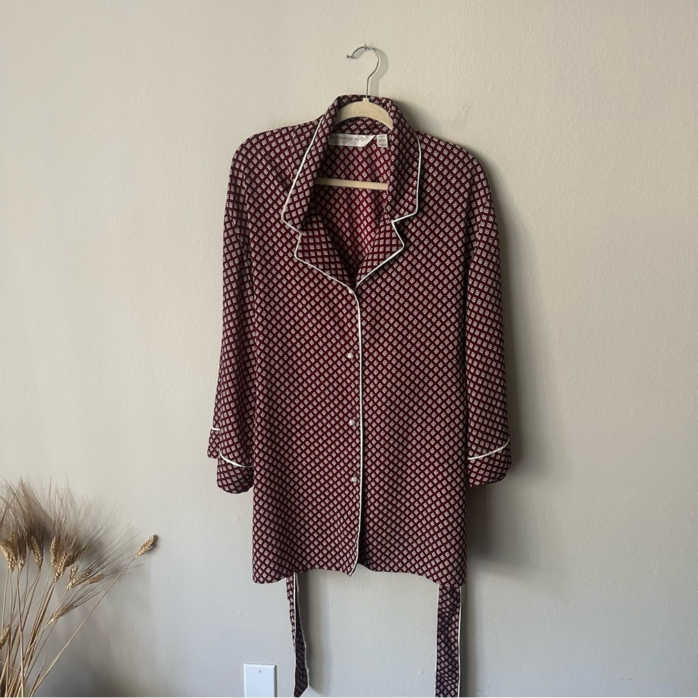 Victoria’s Secret Collection Vintage Geometric Button Robe Maroon Size L - Picture 2 of 9